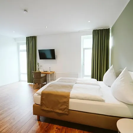 Hotell Gruner Baum 2*