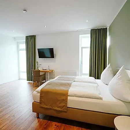 Gruener Baum Hotel