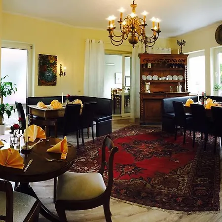 ホテル Gruener Baum