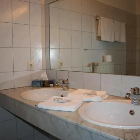 Gruener Baum 2* ハム