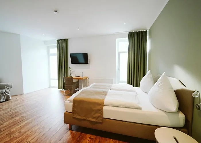 Hotell Gruner Baum 2*