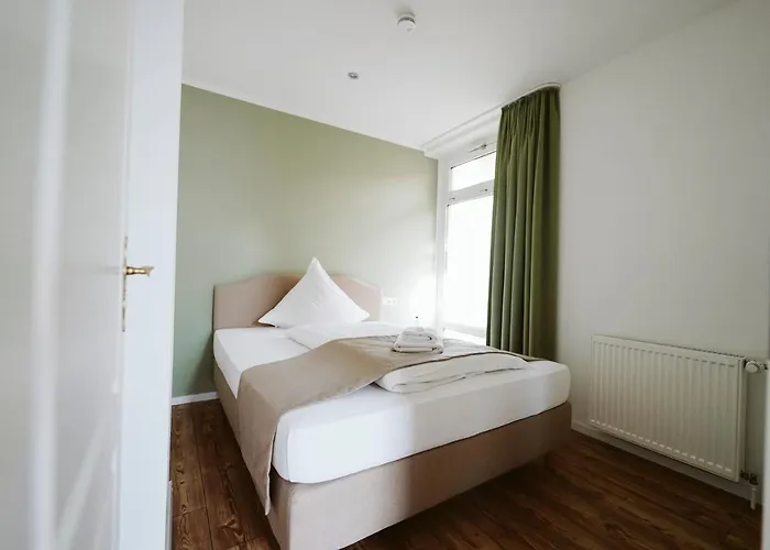 Hotel Gruener Baum 2*