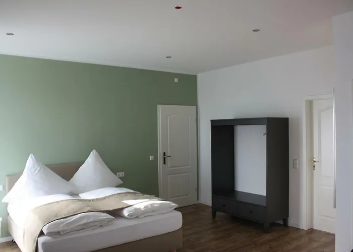 Hotell Gruner Baum 2*